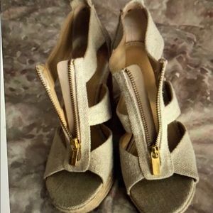 Michael Kora platform wedge zipper sandals size 9